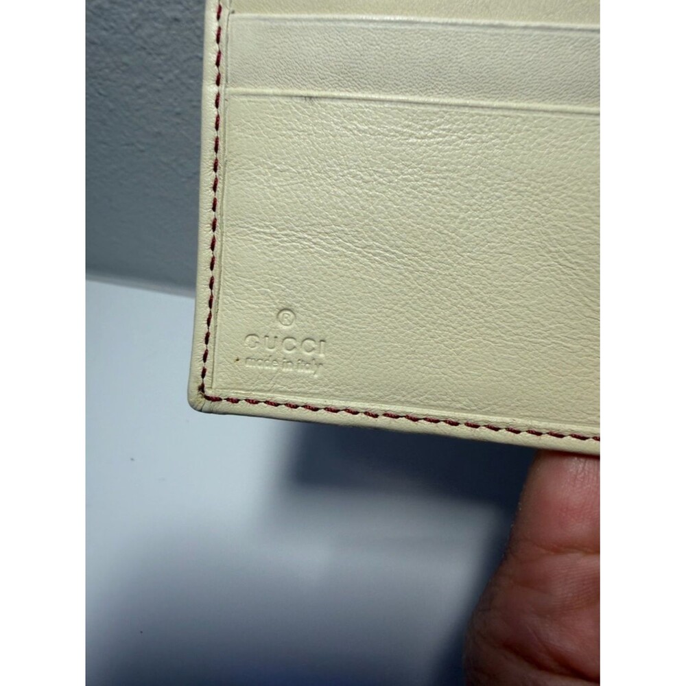 Gucci Raspberry Canvas Wallet with Cream Trim and Script Logo - Picture 9 of 16
